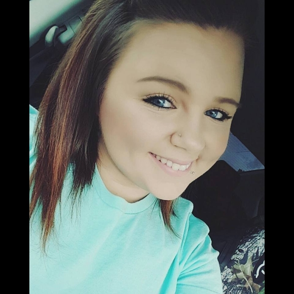 Meet your Posher, Katelyn