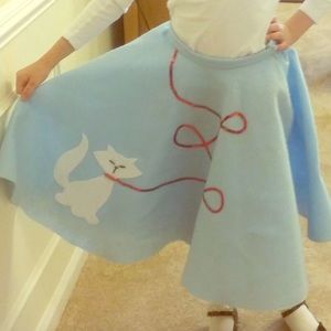 Felt poodle skirt for girls