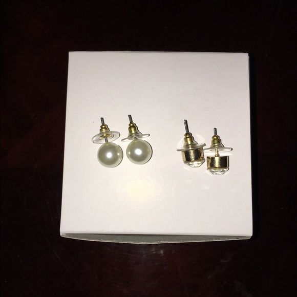Cute pearl and diamond earrings - Picture 1 of 3
