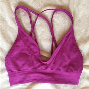 Lululemon Seamlessly Plunge Bra