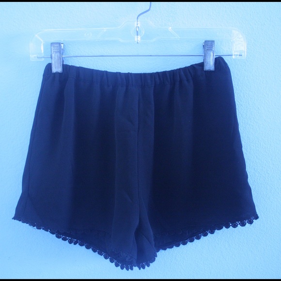 NWOT Black brandy Melville shorts - Picture 2 of 4