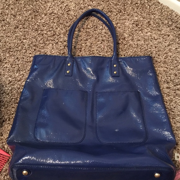 J. Crew Handbags - J crew patent leather bucket bag!