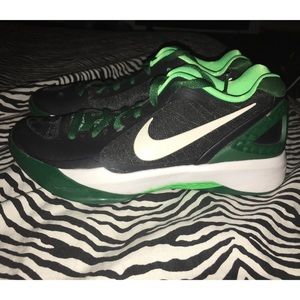 Nike Flywire Women's athletic sneakers