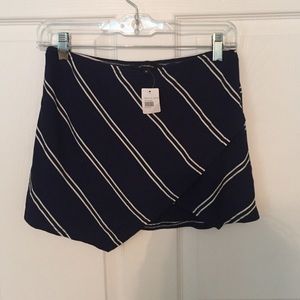 NWT asymmetrical navy striped skort