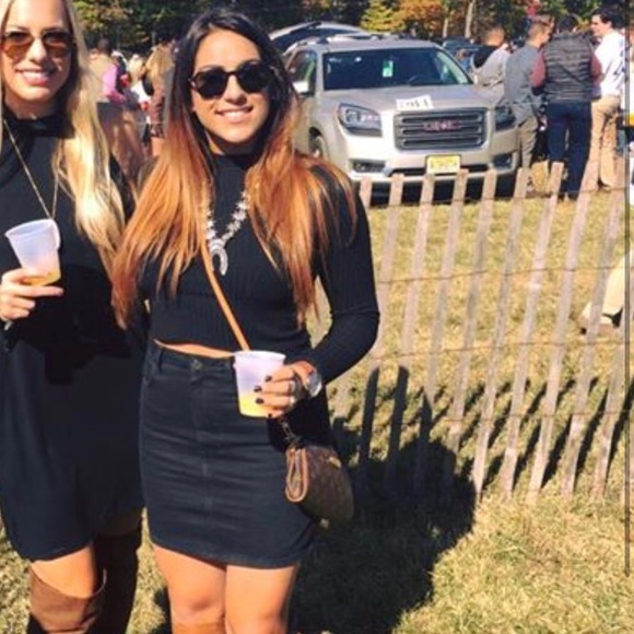 Meet your Posher, Ava - Picture 2 of 2