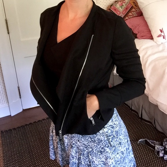 Aritzia jacket by Babaton