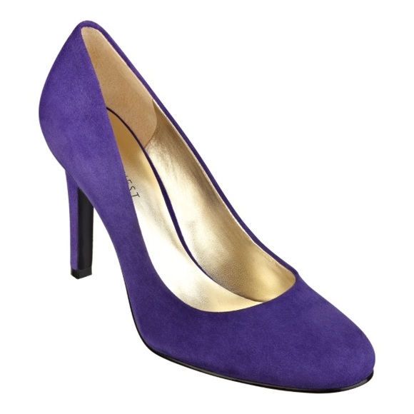 Nine West Caress Pump in Purple Suede, Size 7.5