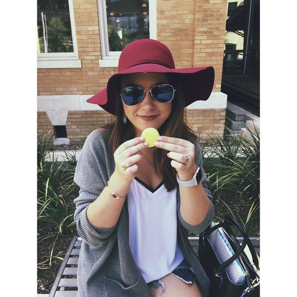 Meet your Posher, Victoria - Picture 1 of 1