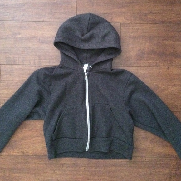 cropped zip up