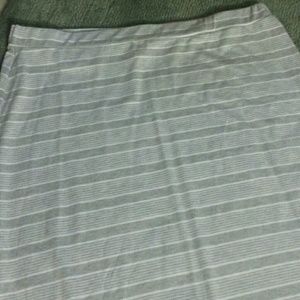 MAXI SKIRT price firm on this already low price!!!