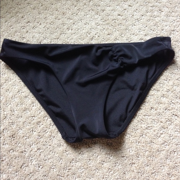 NWOT Victoria's Secret bathing suit bottoms