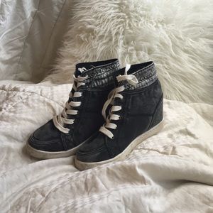 Sneaker heels