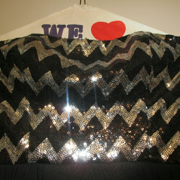 Black dress - Picture 2 of 4