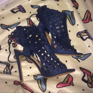 Cape Robbin/ caged high sandal/