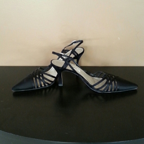 Black slingback