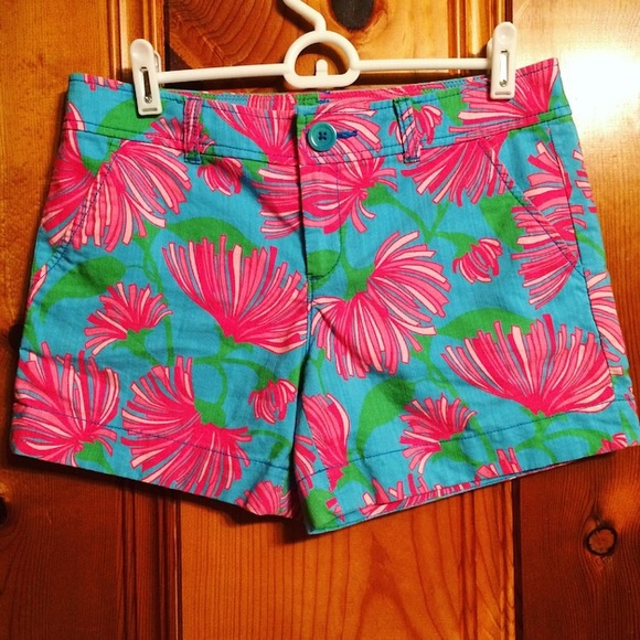 Lilly Pulitzer Kissue Tissue Callahan Shorts