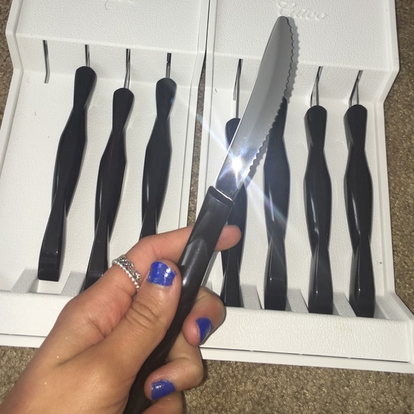 Cutco Table knives - Picture 2 of 3