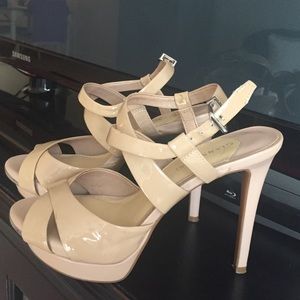 Gianni Bini criss cross sandals