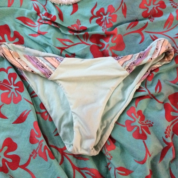 Ripcurl mint bottoms !!