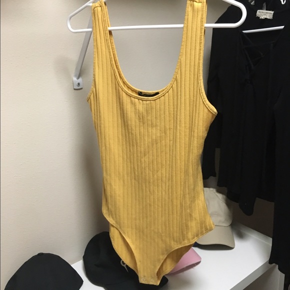 💛 Yellow Bodysuit 💛