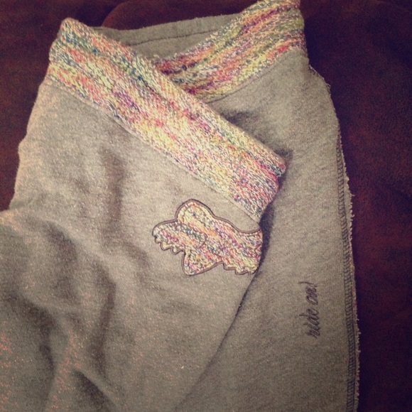 FOX sweats