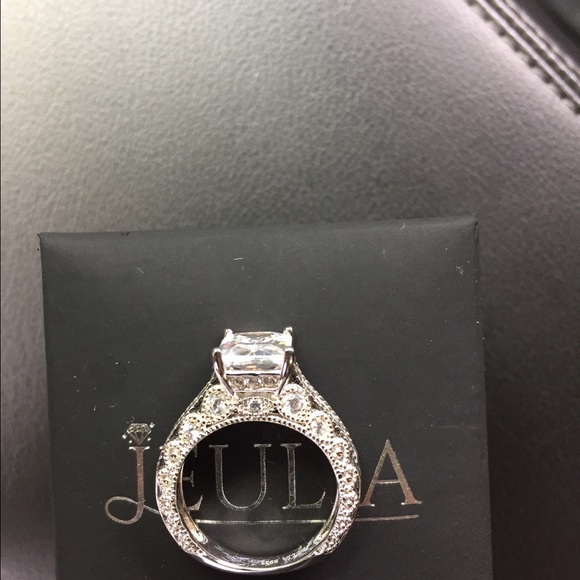 Juelia diamond cut sapphire engagement ring - Picture 2 of 2