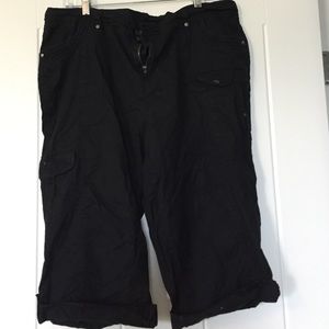 Cargo Capri pants