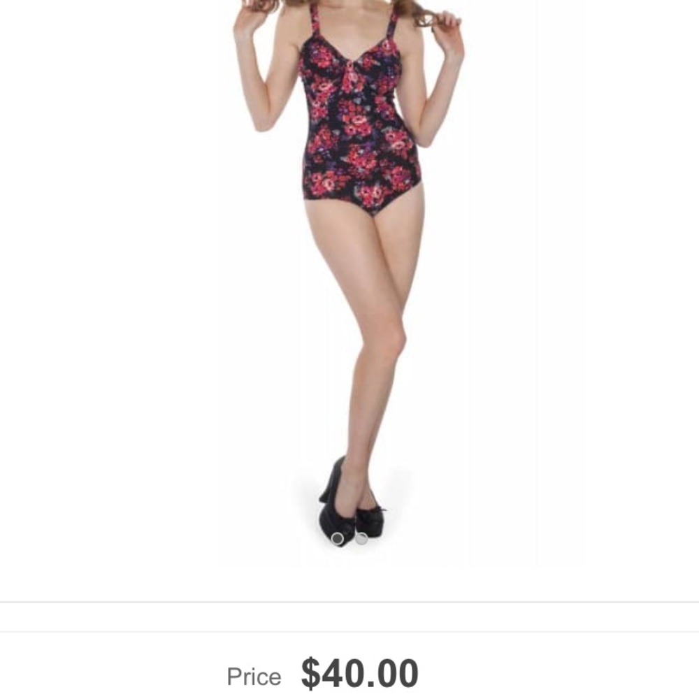 Last one! Retro One Piece Bathing Suit - Picture 4 of 4