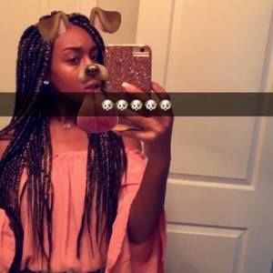 Meet your Posher, Skylar