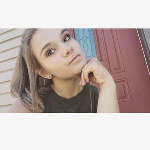 Meet your Posher, Kendra