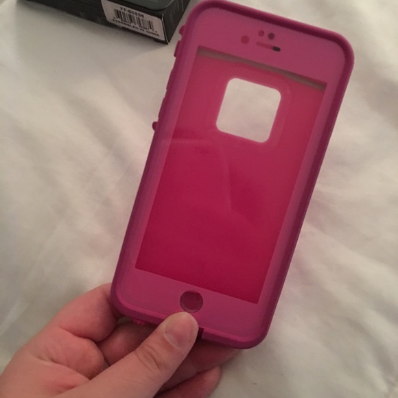 iPhone 6 Pink Lifeproof - Picture 3 of 3
