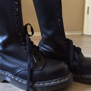Black Doc Martens 1940