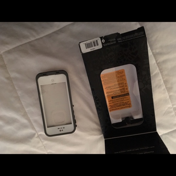 iPhone 5/5s White Lifeproof - Picture 2 of 4