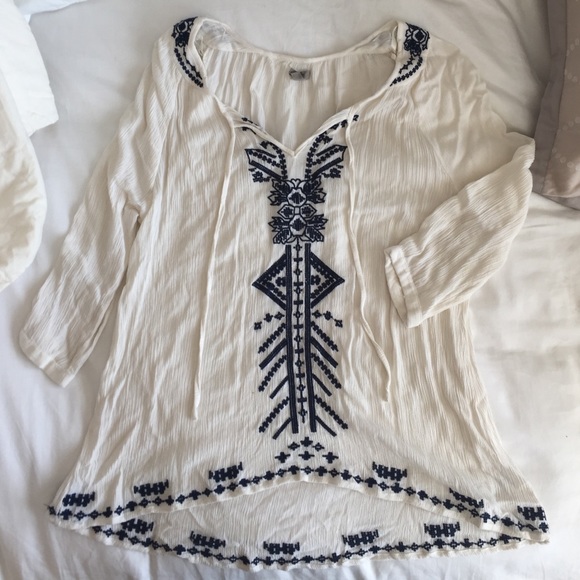 Aztec Blouse - Picture 1 of 2