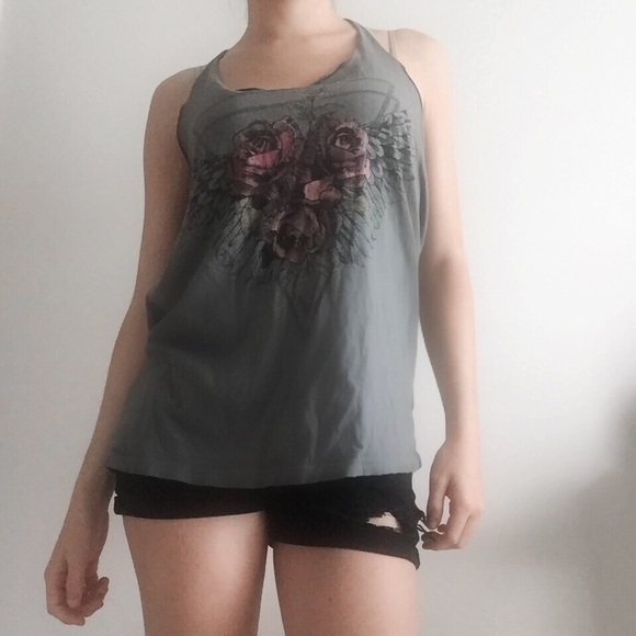 Forever 21 Tops - Forever 21 Rose Halter Top Forever 21 Tops - Forever 21 Rose Halter Top