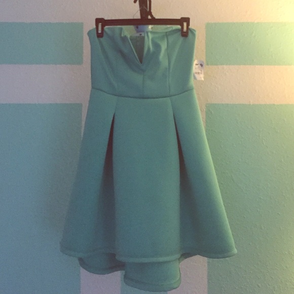 Sea foam strapless low cut dress