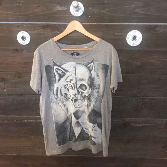 Skull and Lynx Gentleman T Shirt
