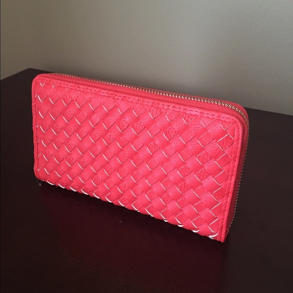 Beautiful Woman's Wallet!