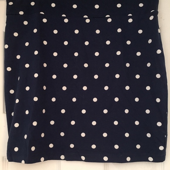 Short pencil skirt!