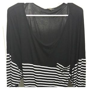 Trendy black and white stripe top