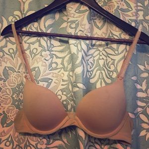 Victoria's secret 34B bra
