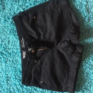 Black Jean short