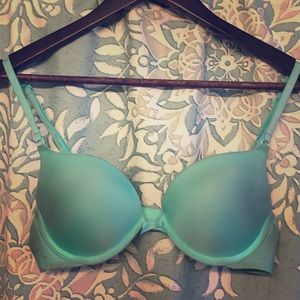 Victoria's secret 34B bra
