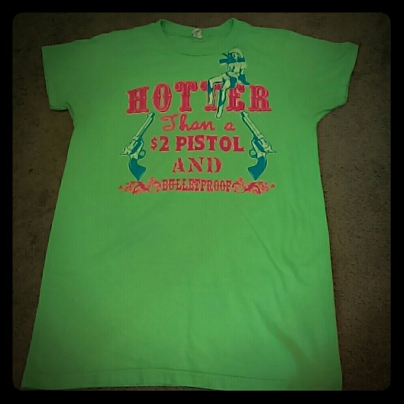 Women's gun t shirt - Picture 1 of 2