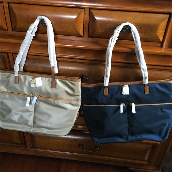 MICHAEL KORS BUNDLE OF TWO TOTE