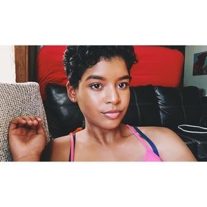 Meet your Posher, Jaida