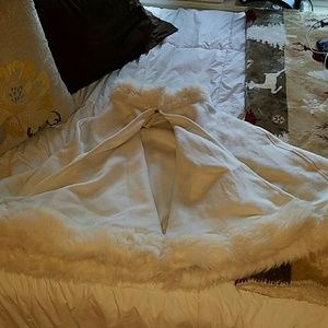 White Shawl with Faux fur