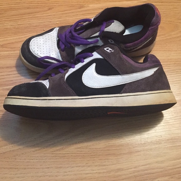 Old Nike Shoes