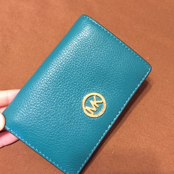 Michael Kors Accessories - Michael Kors | Folding wallet with snap