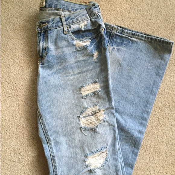 Hollister Destroyed Jeans